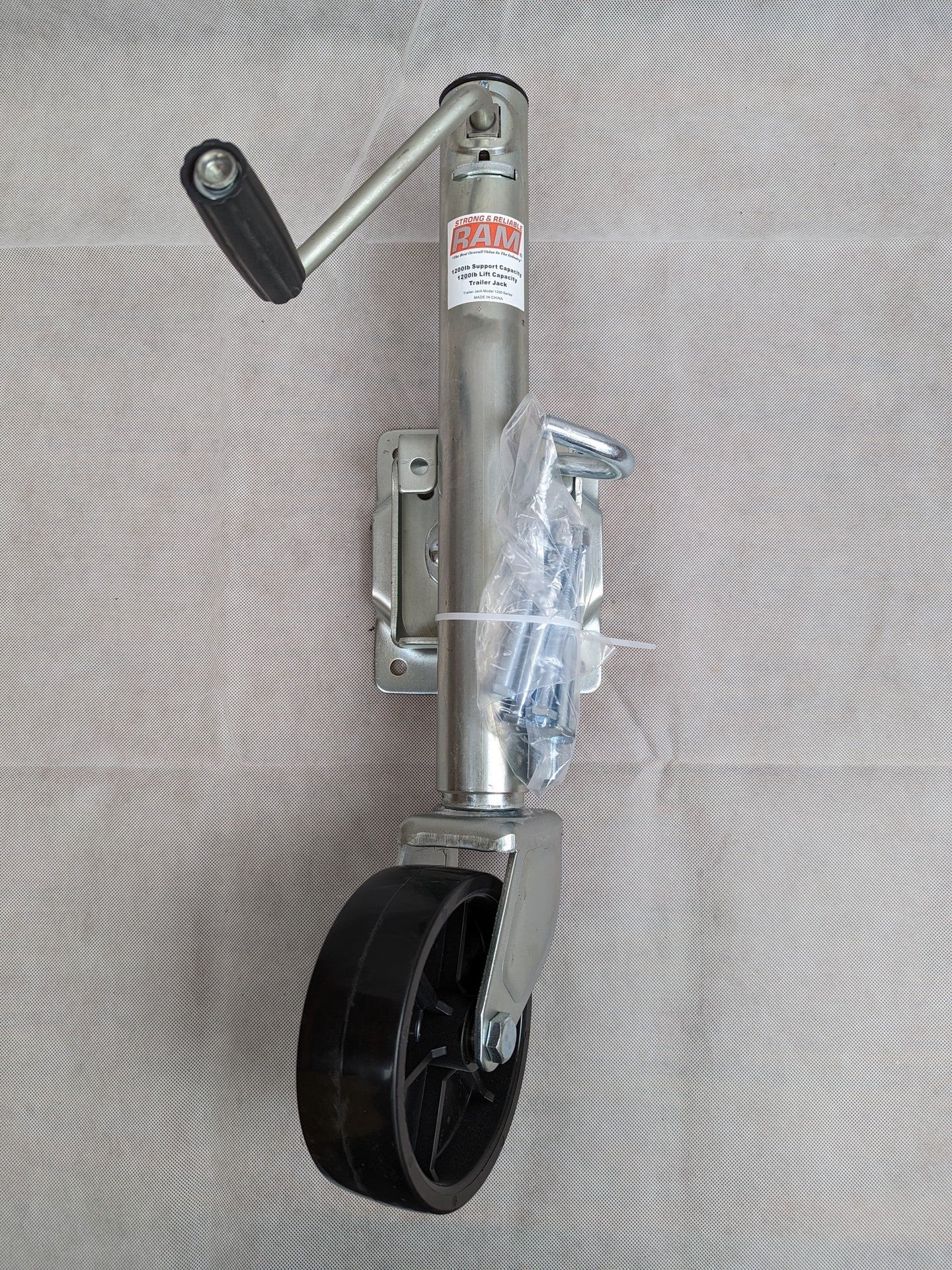 Swivel Bolt On Side Wind Tongue Jack With Caster #1200