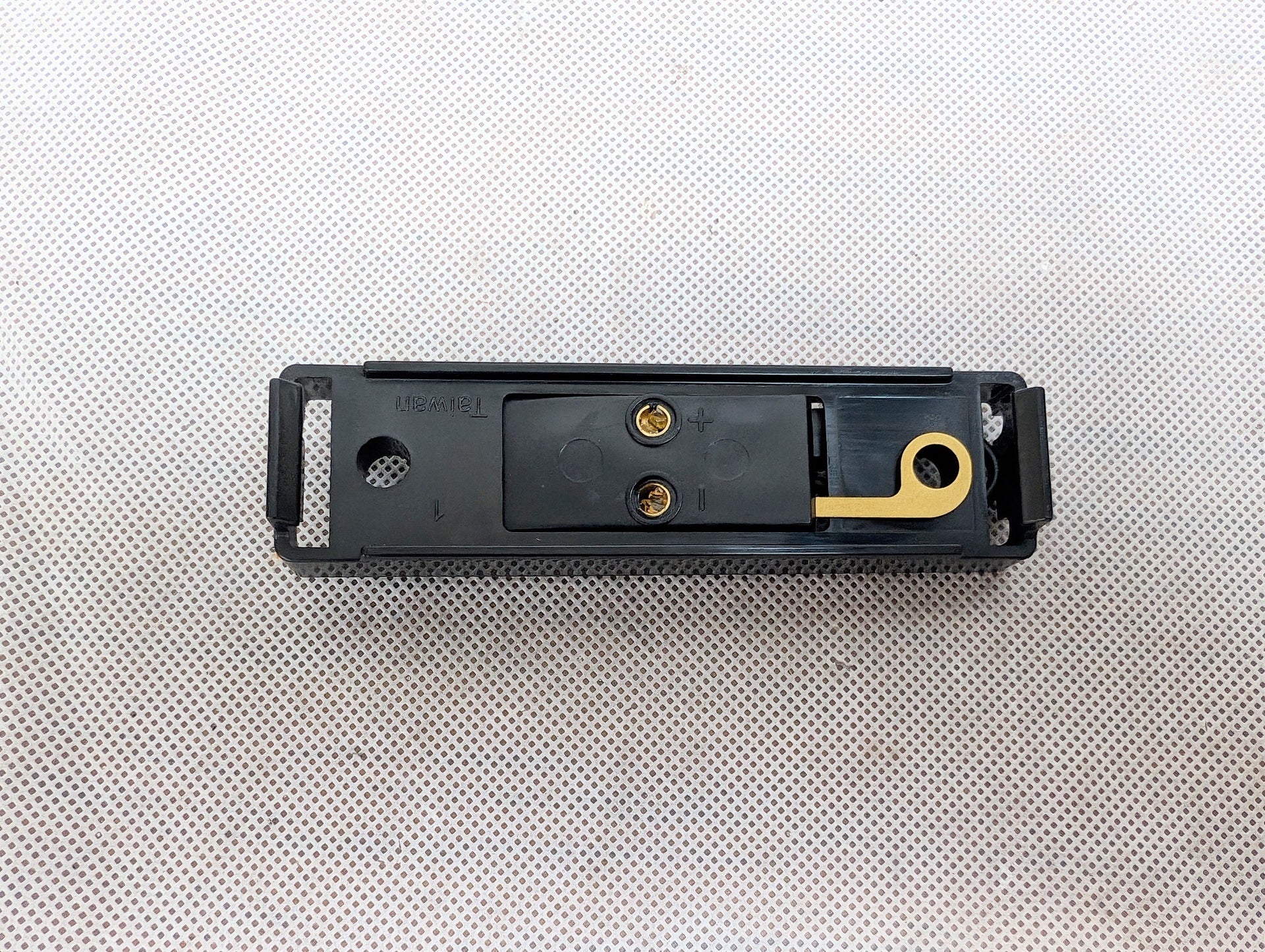 Self-Grounding Black Marker Light Base 1" x 4" for S19 Series & Bargman #38