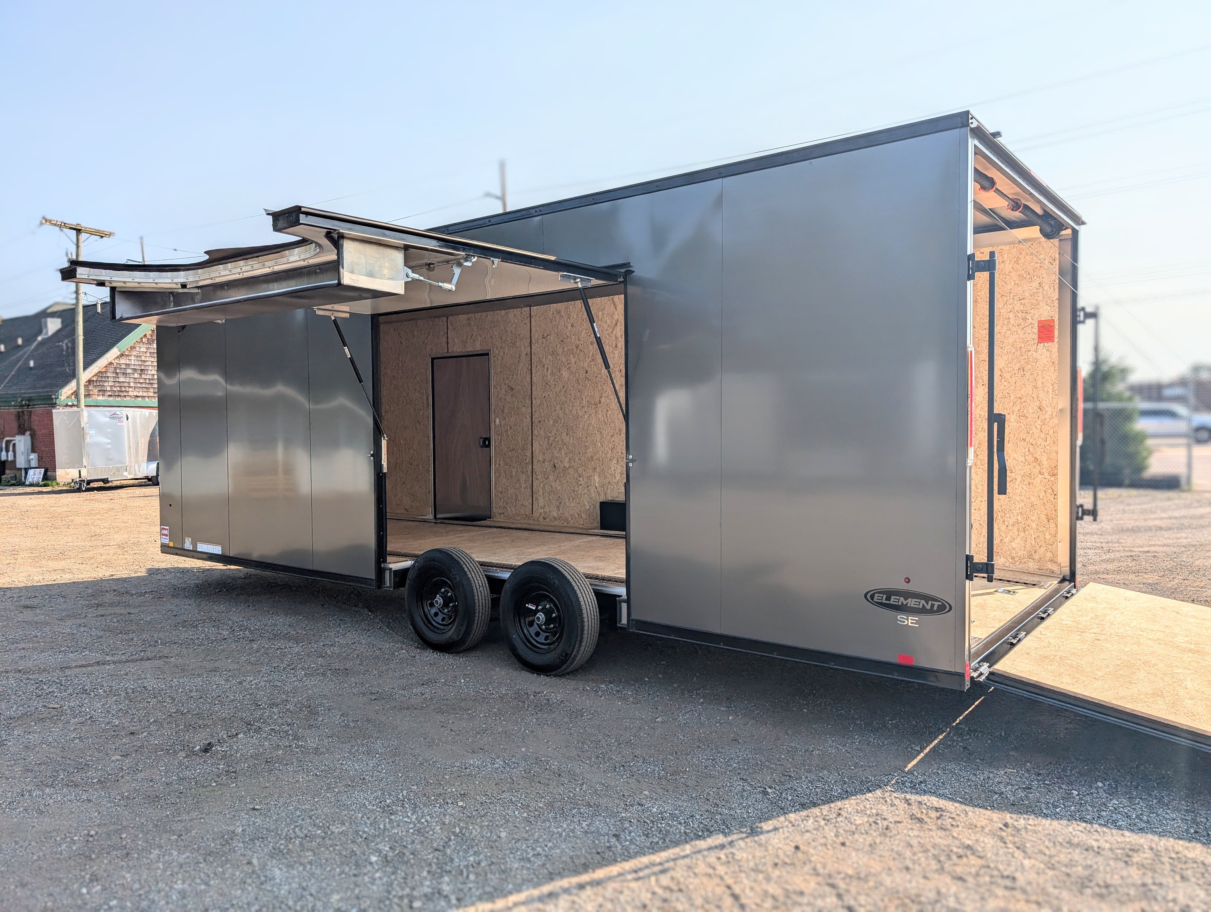 LOOK 8.5x24ft Enclosed Car Hauler / Race Trailer with Ultimate Escape Door