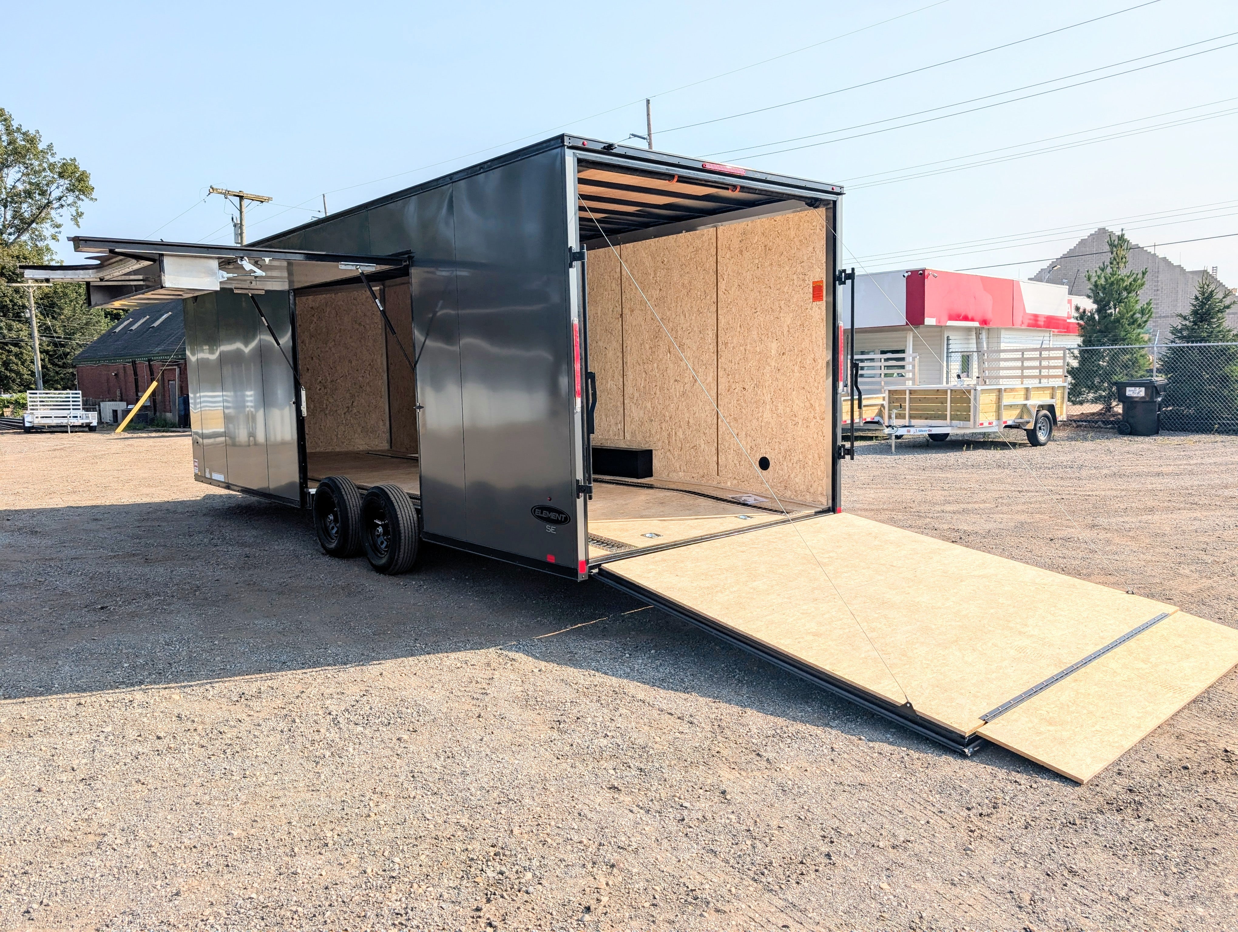 LOOK 8.5x24ft Enclosed Car Hauler / Race Trailer with Ultimate Escape Door