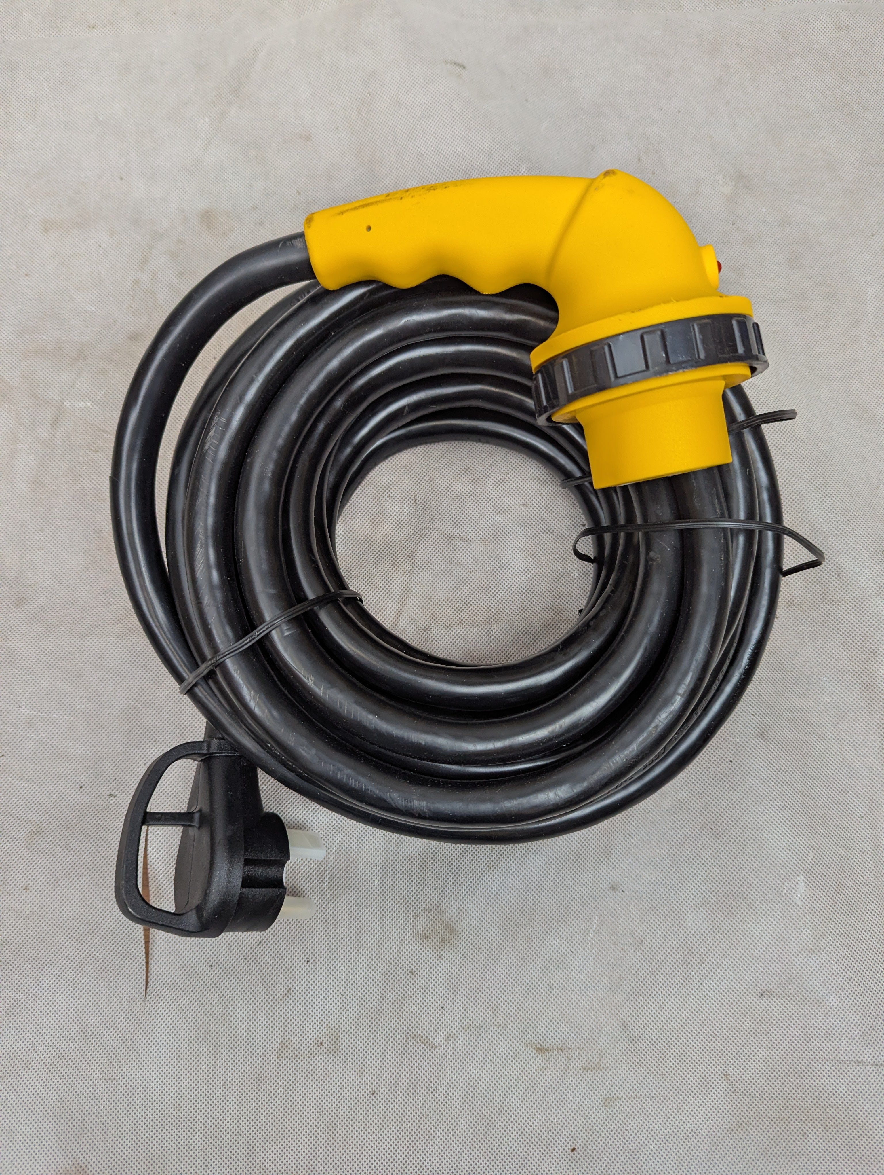 30 Amp 25-Foot Outdoor RV Power Extension Cord