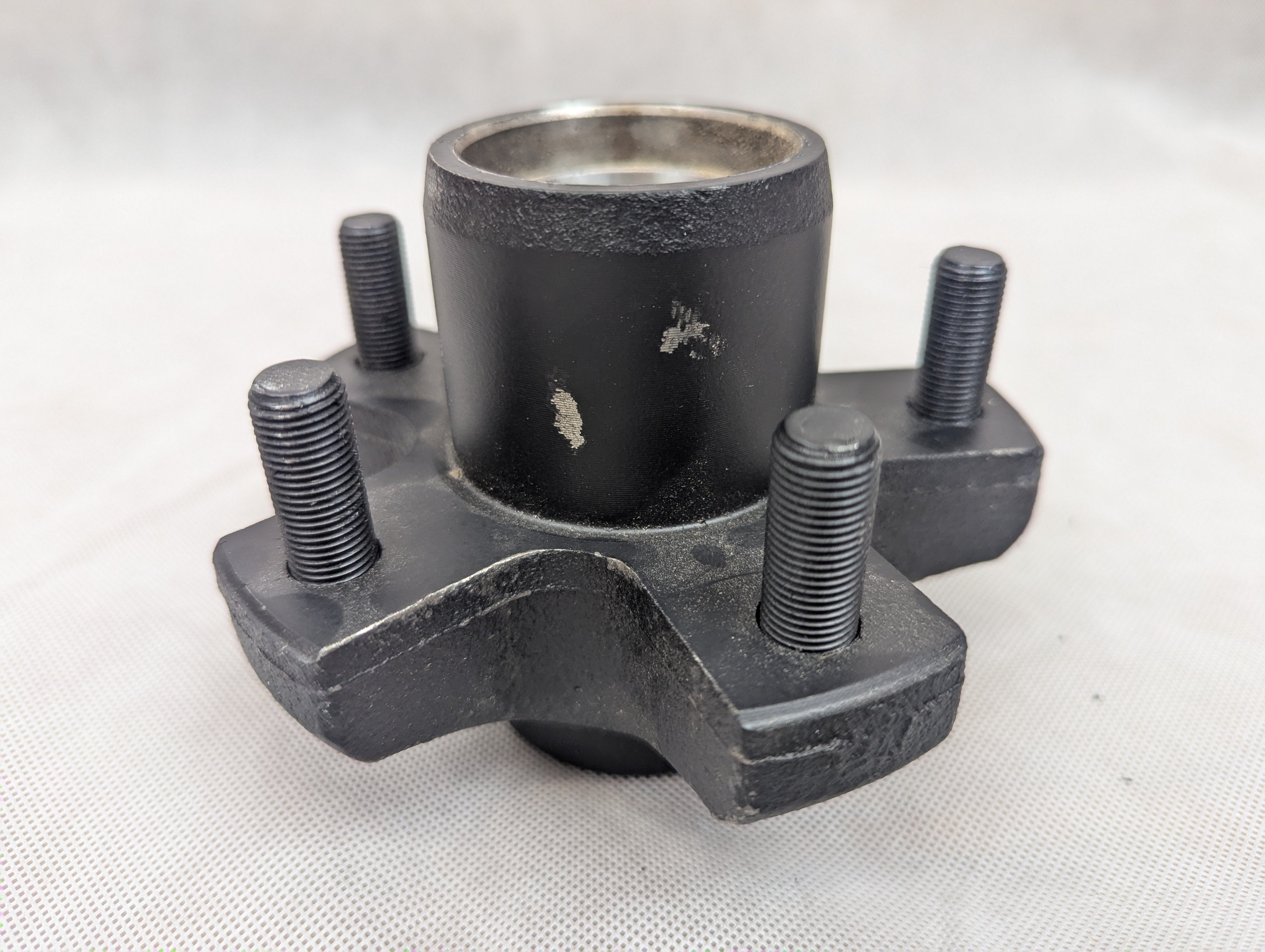 Dexter 2.2K Idler Hub 5 On 4.50″ Bolt 2000# 2200# axles