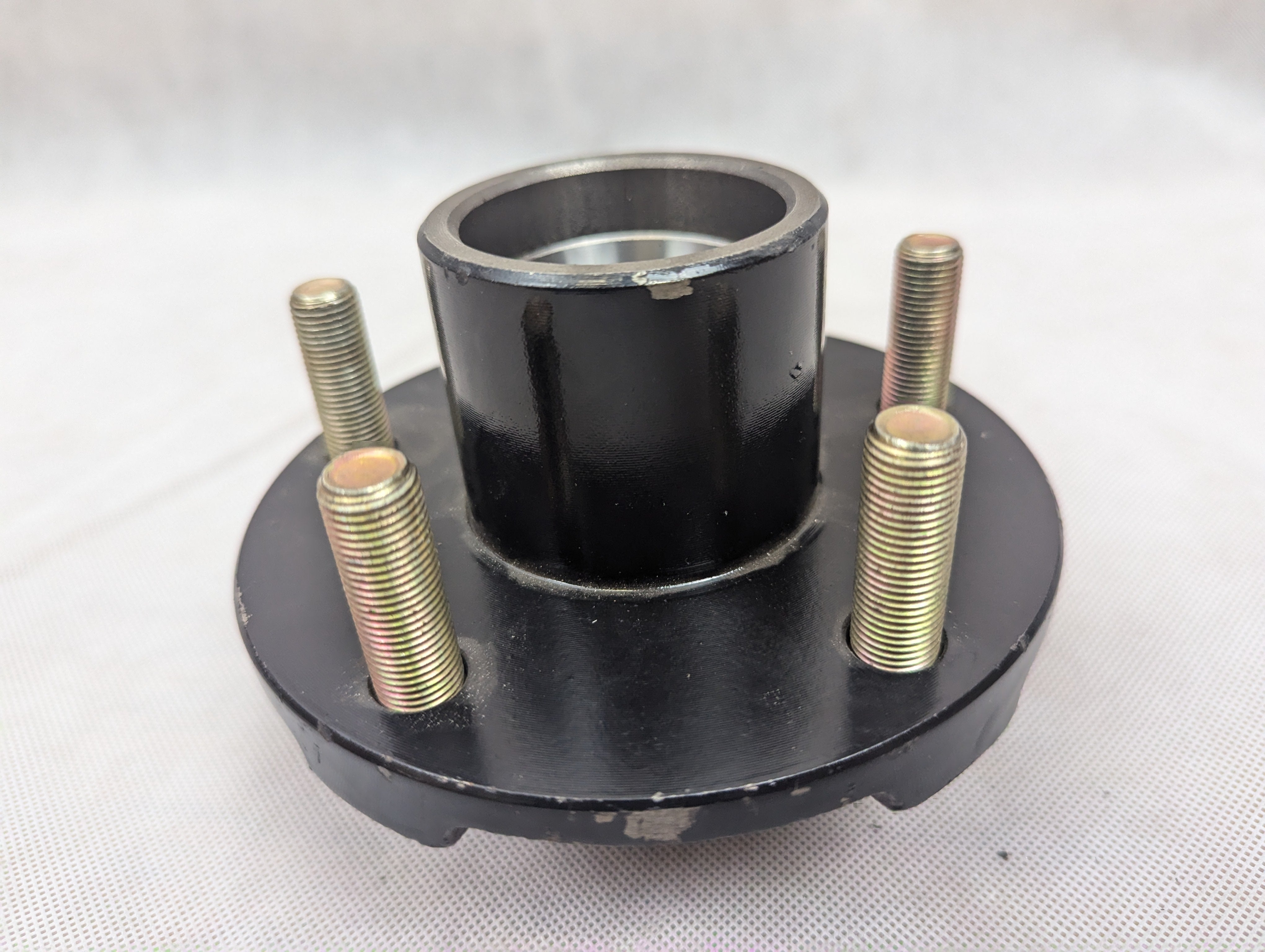 Universal 2.2K Idler Hub 5 On 4.50″ Bolt 2000# 2200# axles