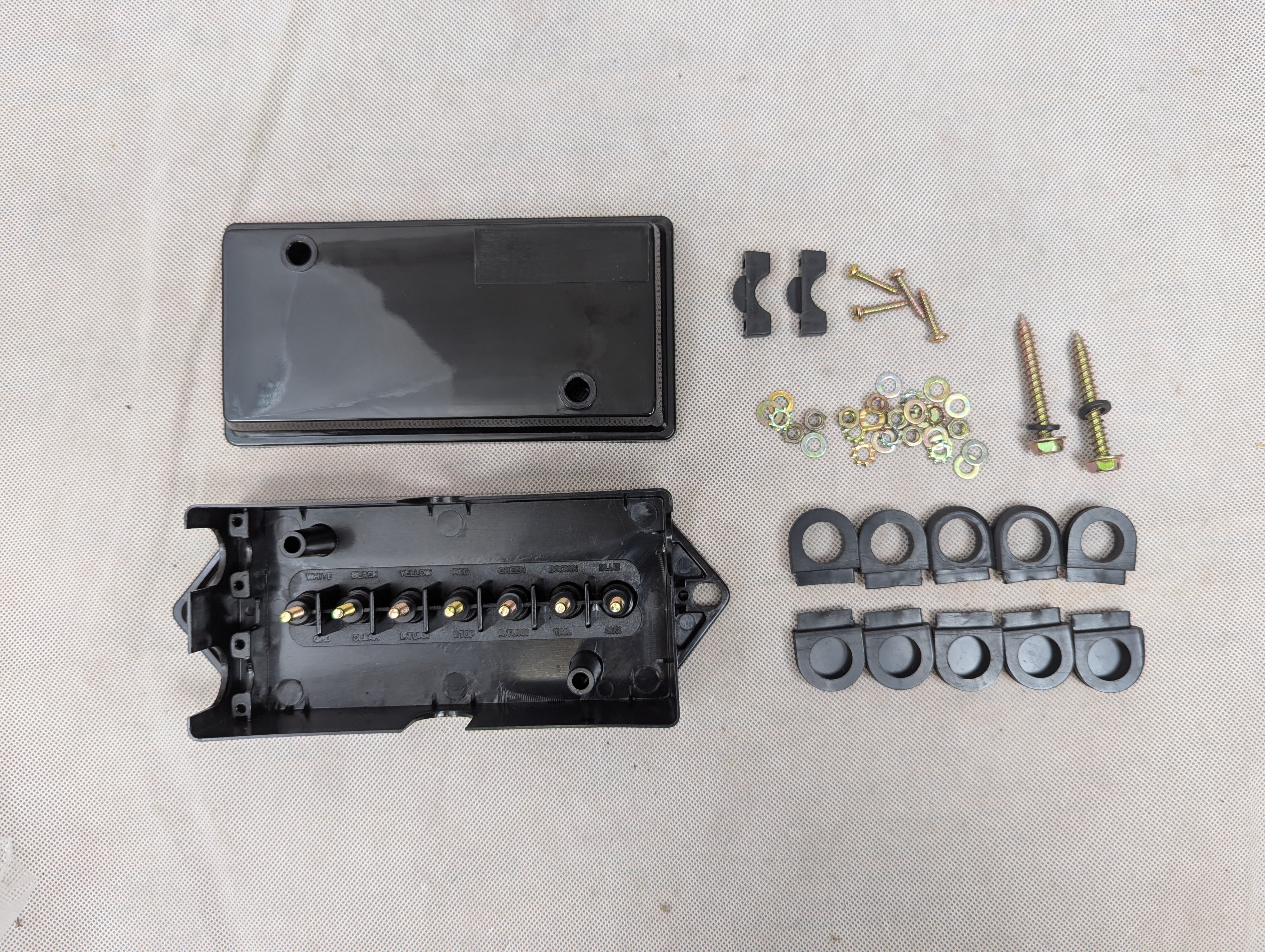 7-Way Waterproof Trailer Wiring Junction Box with Color-Coded Terminals for Organized Connections