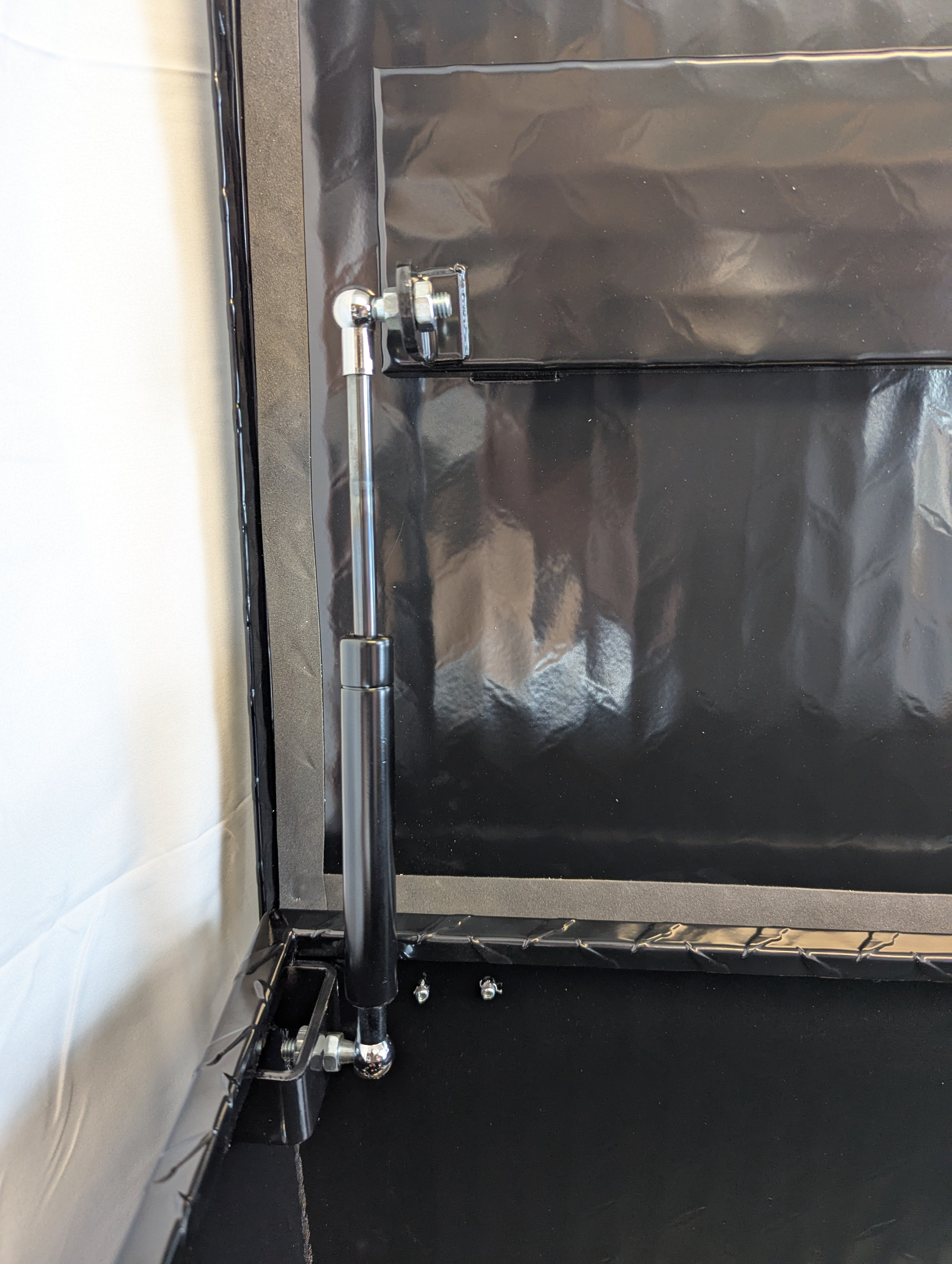 48 Inch Black Aluminum Diamond Plate, Heavy Duty Waterproof Tongue Storage Organizer box