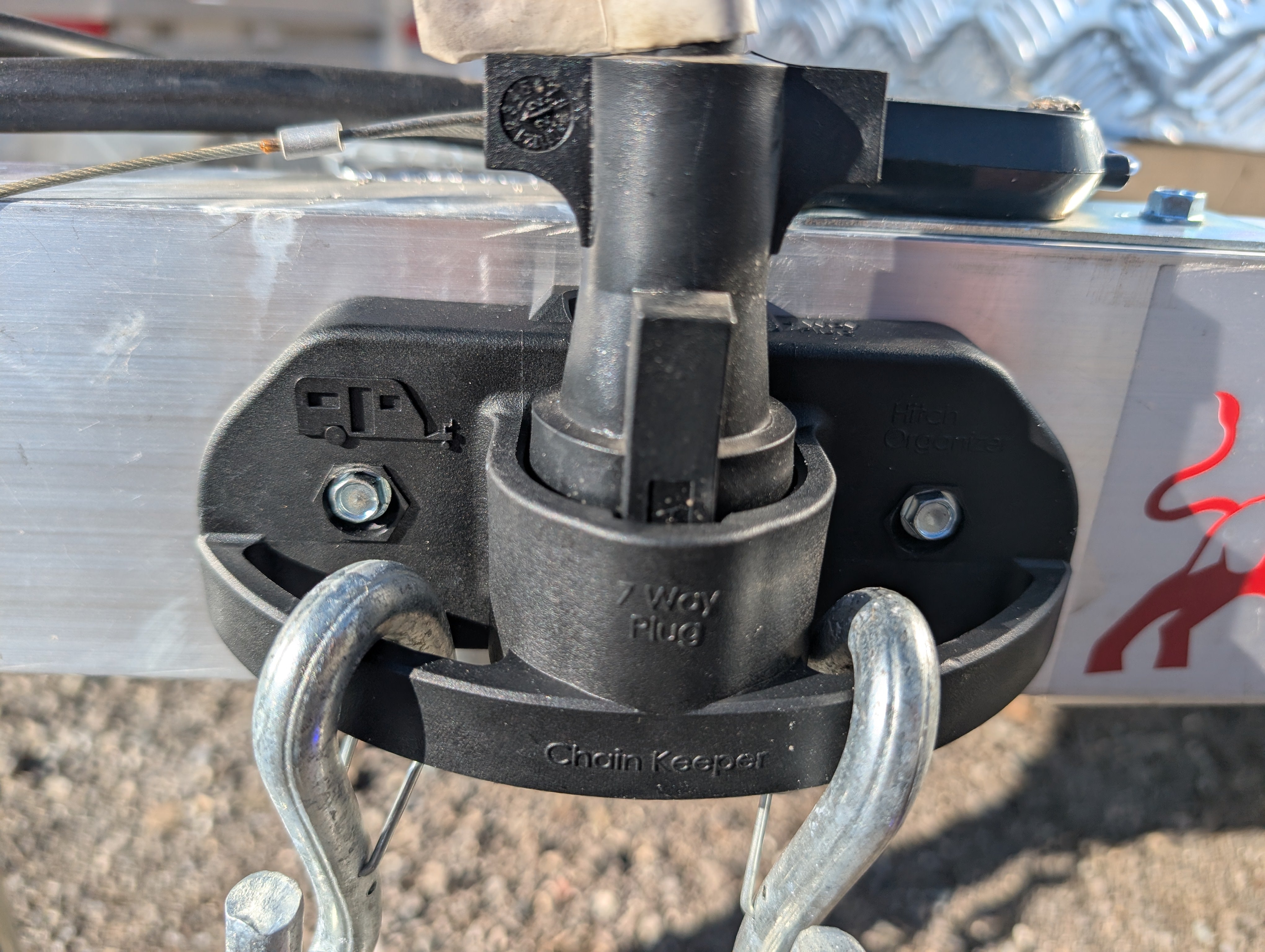 Trailer Towing Organizer for 4 Flat or 7 Way Plug, Heavy Duty Side Hooks Chain Cable Wire Harness Holder