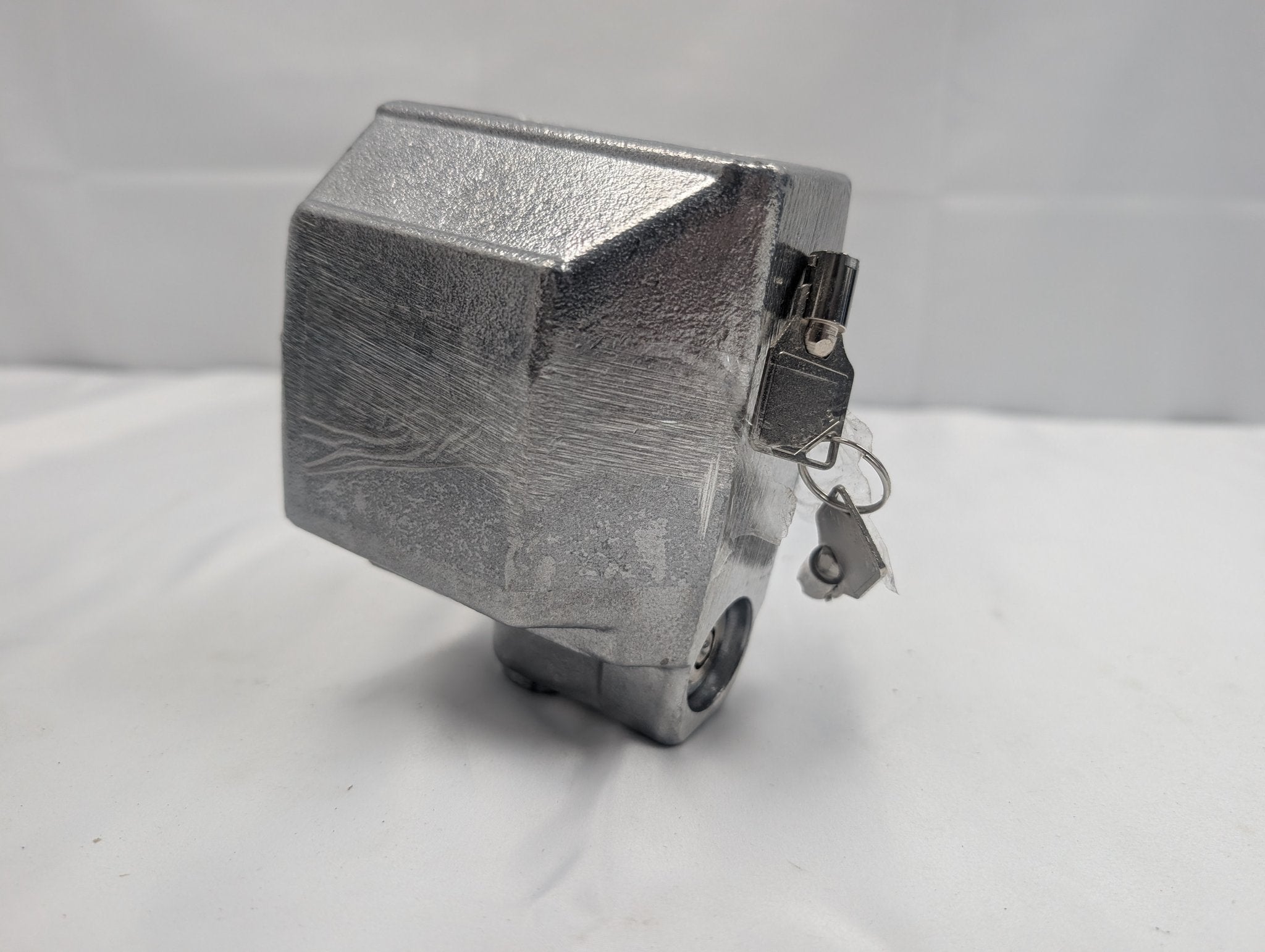 Blaylock TL-22 Bulldog Style Coupler Lock – EZ Push Button, 2"