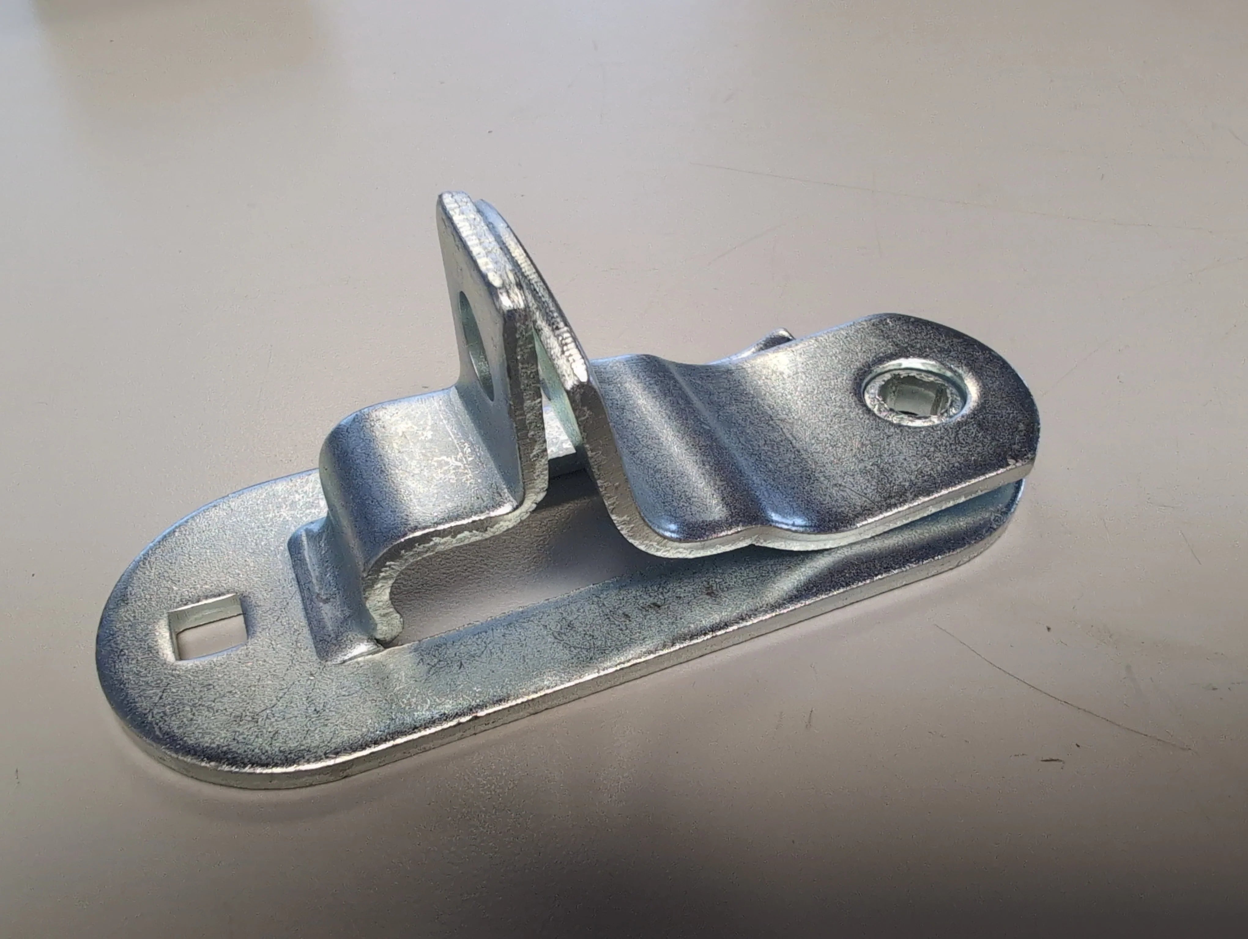Durable Zinc-Coated Cargo Door Latch Hasp Replacement 4" on center