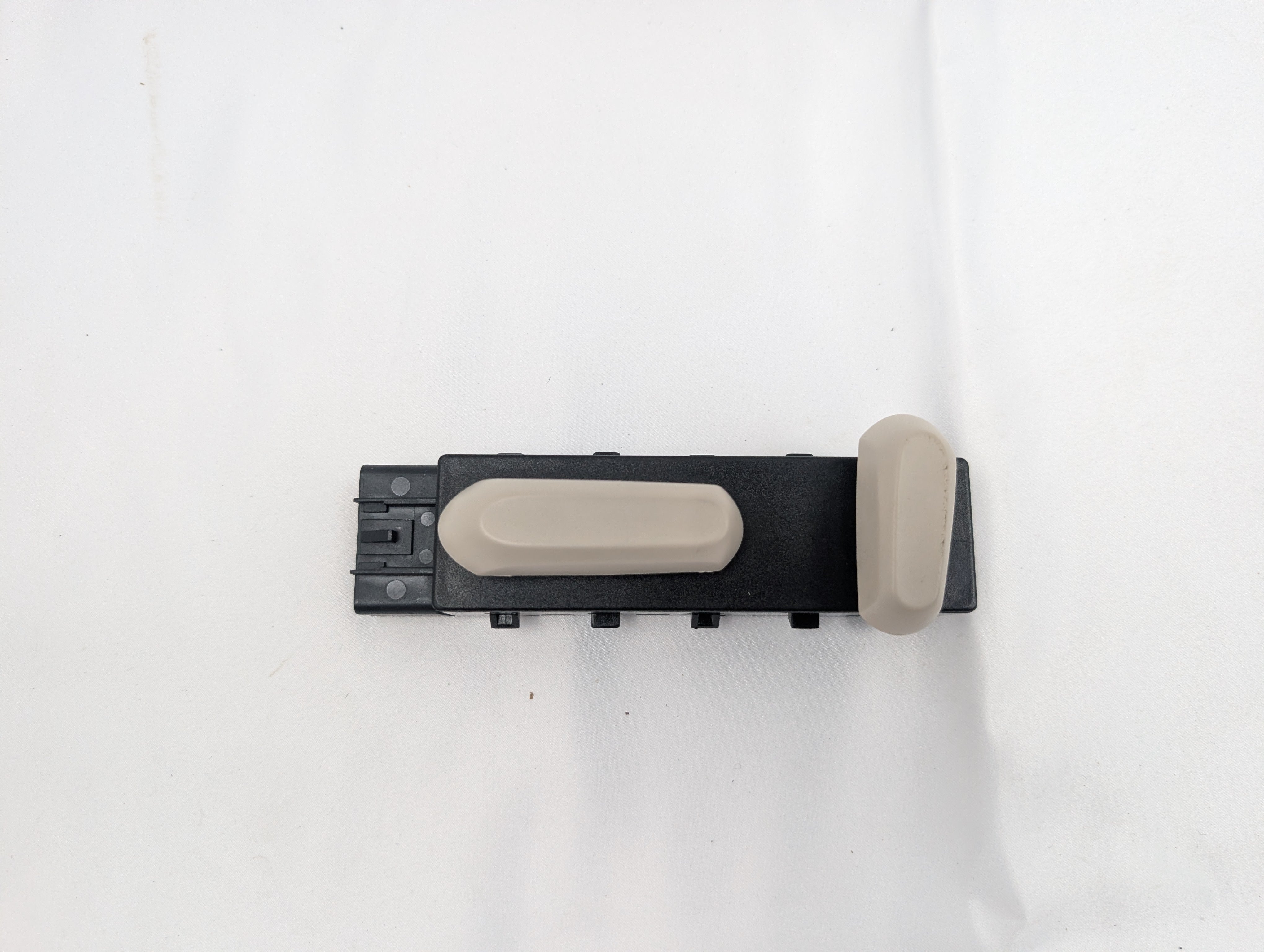 GM OEM Driver Seat Adjuster Switch — 2010-2025 GM | GM# 85043659 | Replaces 25974714 | Whisper Beige 4KB | Used