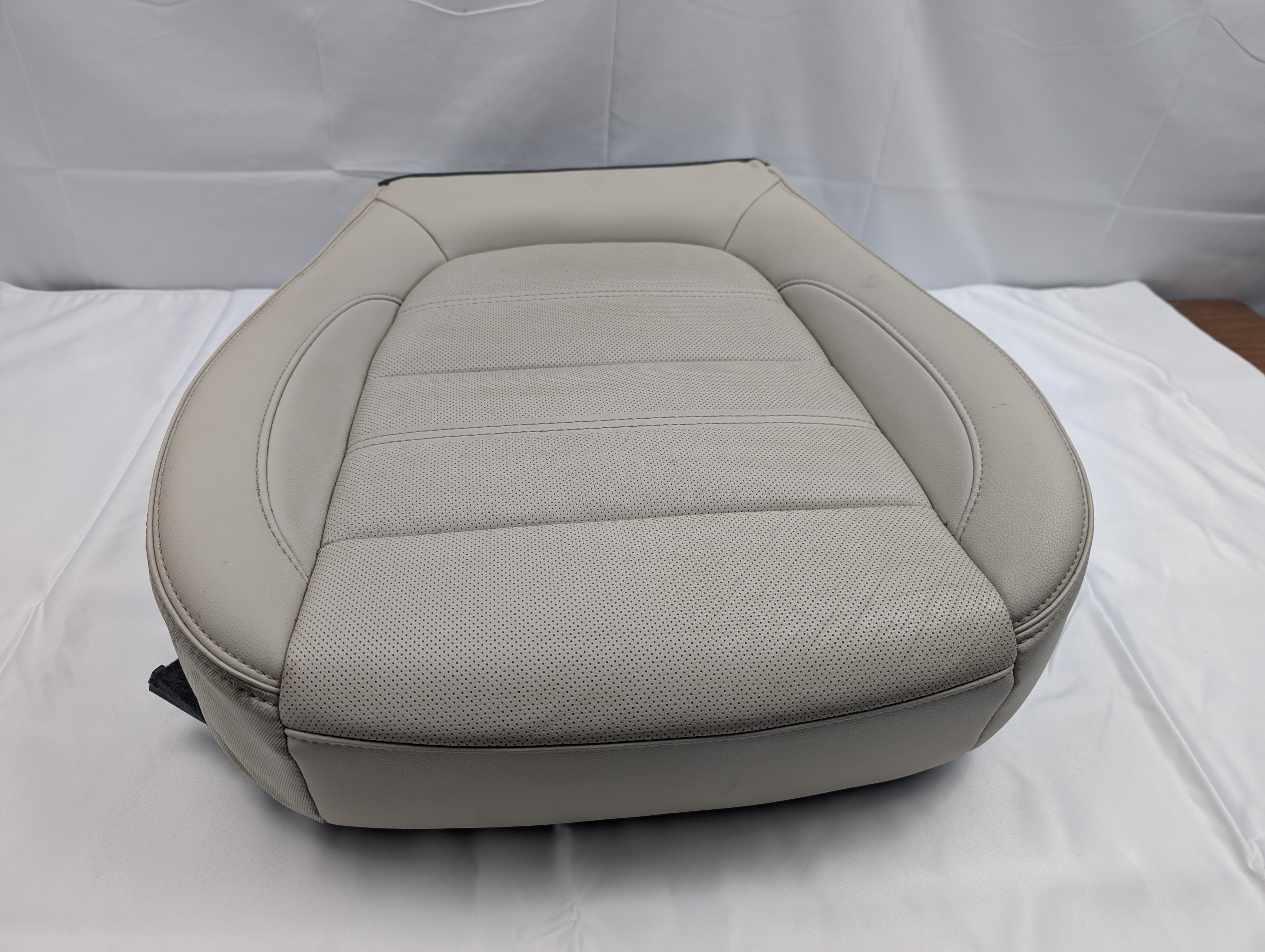 OEM Driver Seat Bottom Cushion Assembly — 2017-2022 GMC Acadia Heated & Ventilated | Whisper Beige 4KB | GM 86779425 84716926 | Used LH