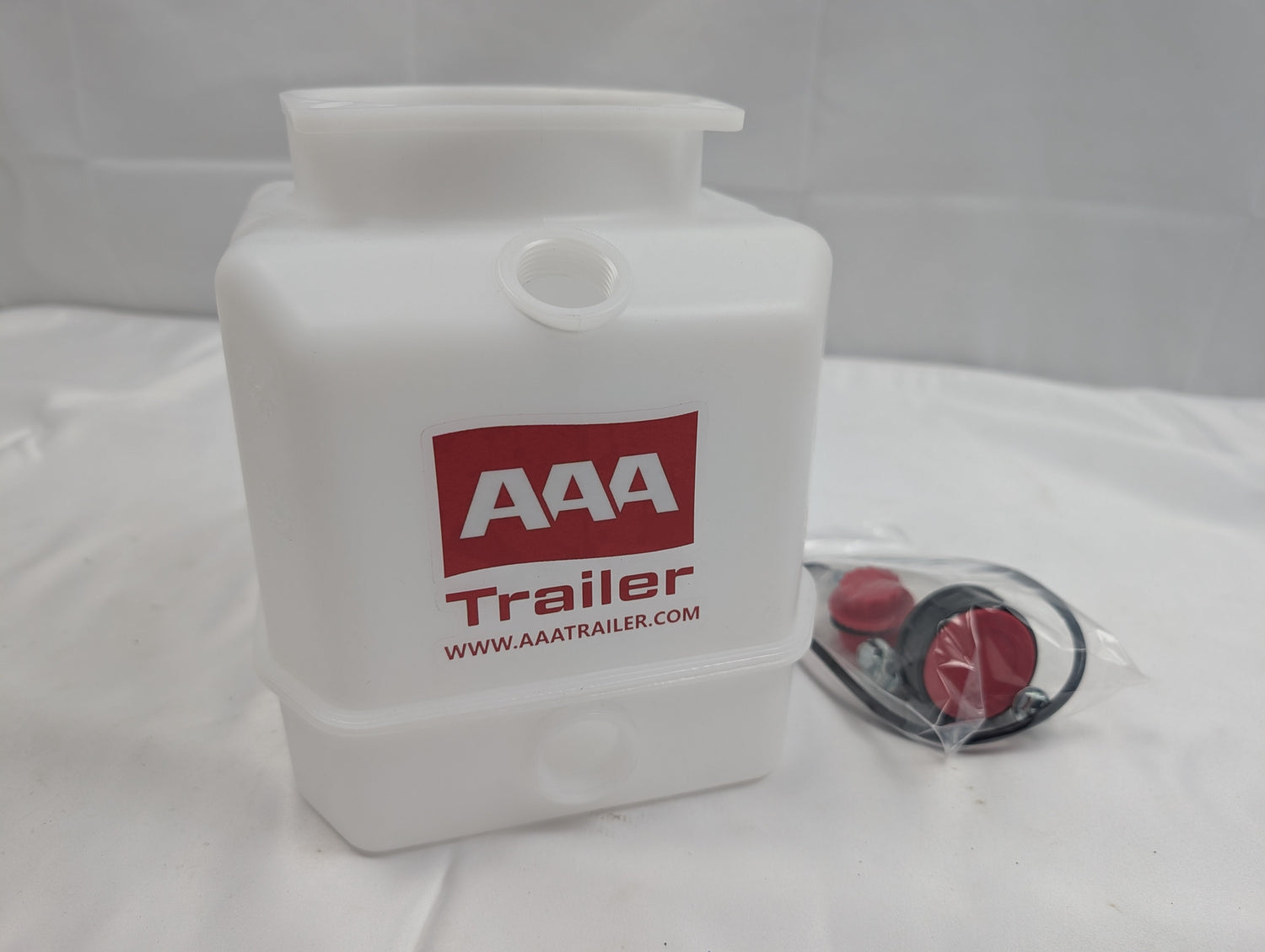 KTI Dump Trailer Hydraulics 3 Quart Plastic Reservoir Complete Tank Kit with hardware - 3 quart - full product view | AAA Tra