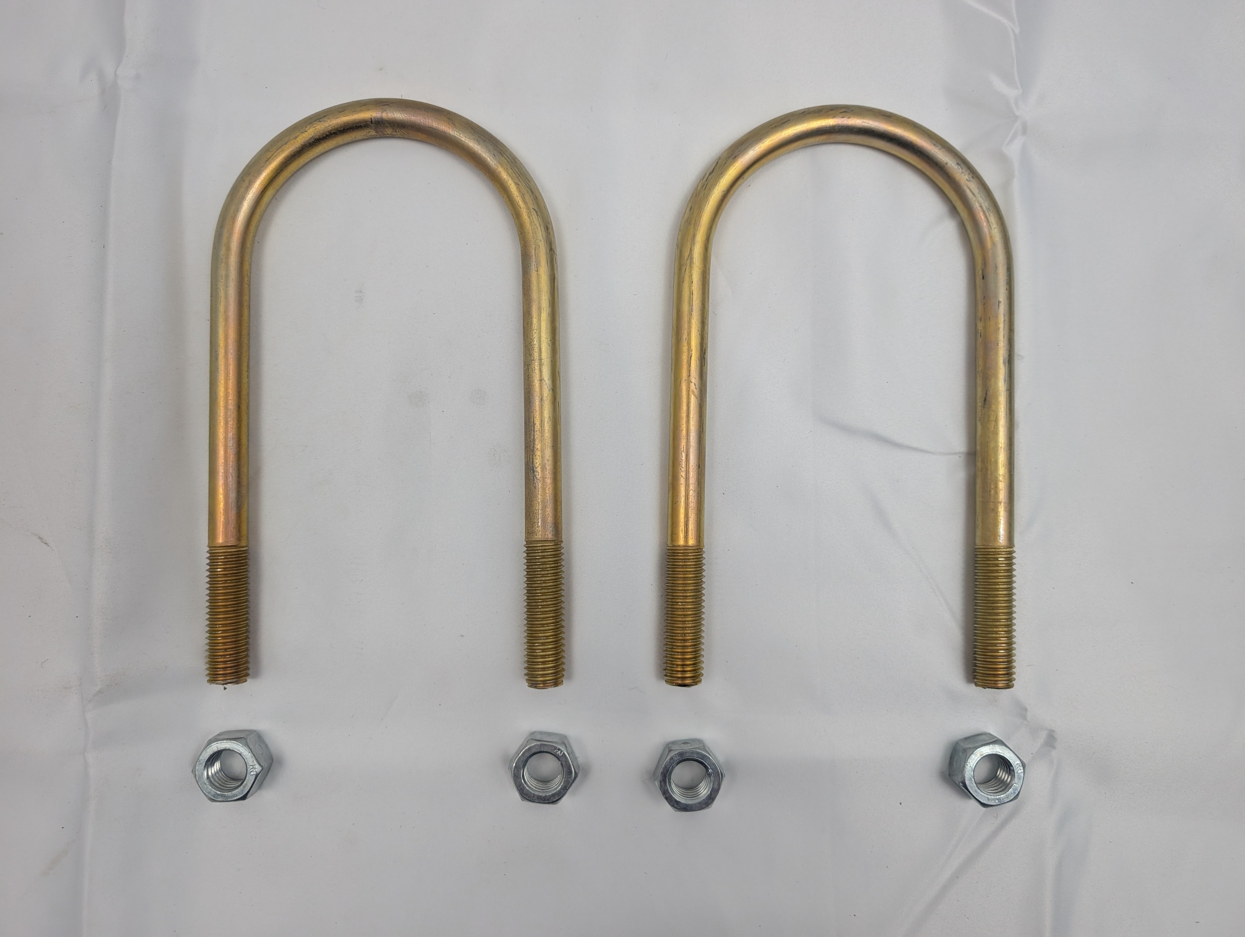 Trailer U-Bolt Kit — 2 U-bolts + 4 Nuts — 4" x 8-1/8" Round, 5/8"-11 Thread for 9,000 lb Axles