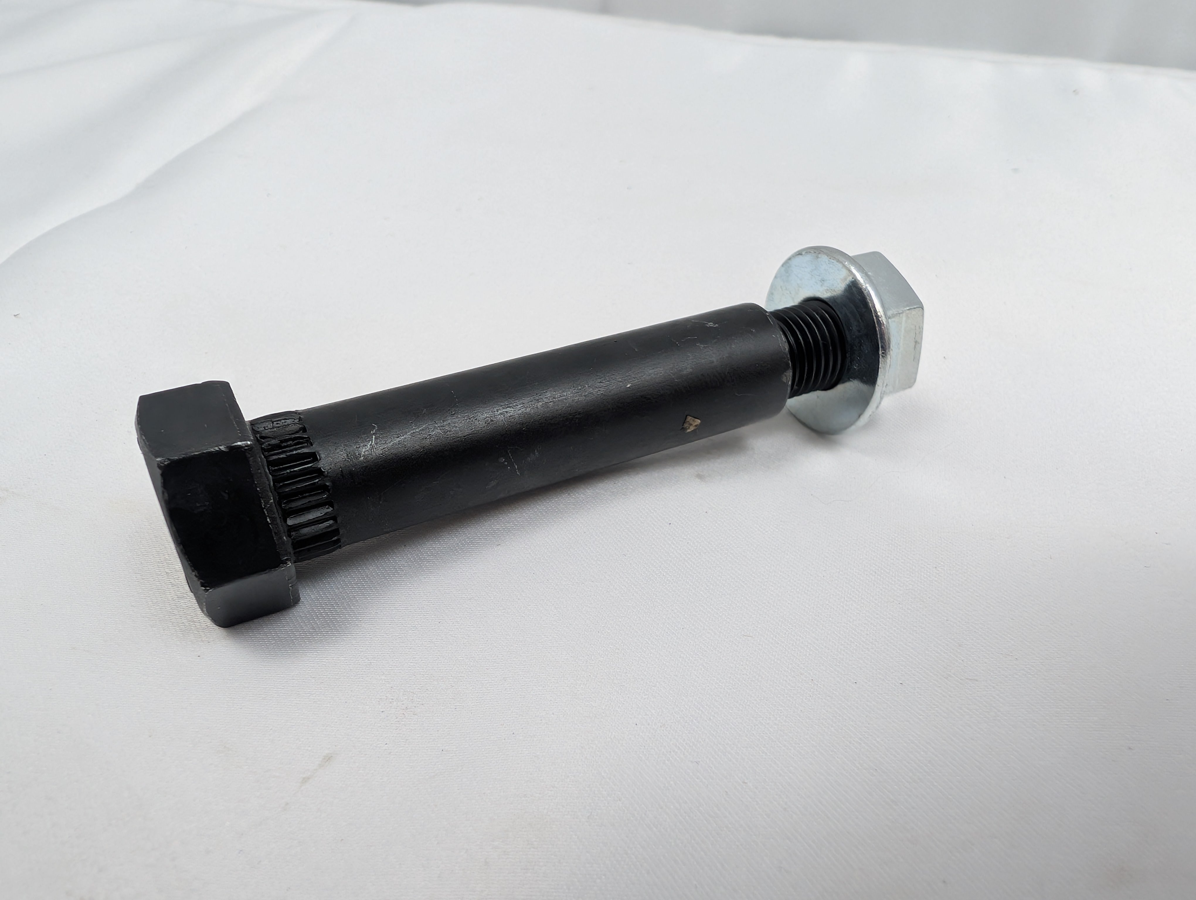 TruRyde® FA-7-126 – 9/16" to 7/16" Step-Down Non-Greasable Shackle Bolt | Single