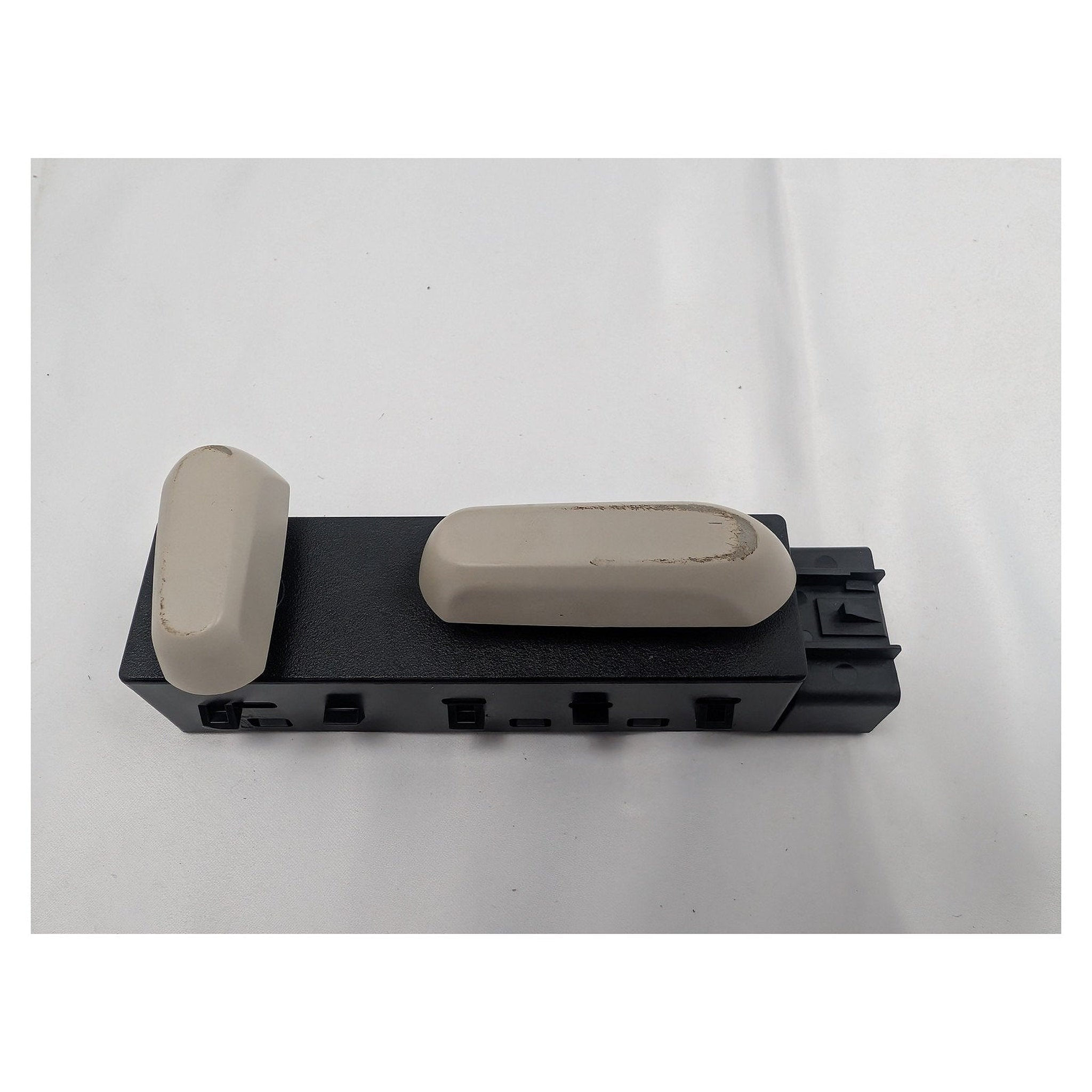 GM 25974715 Passenger Seat Adjuster Switch — Top View, Whisper Beige 4KB Oval Rocker Buttons, 2022 GMC Acadia | Used OEM